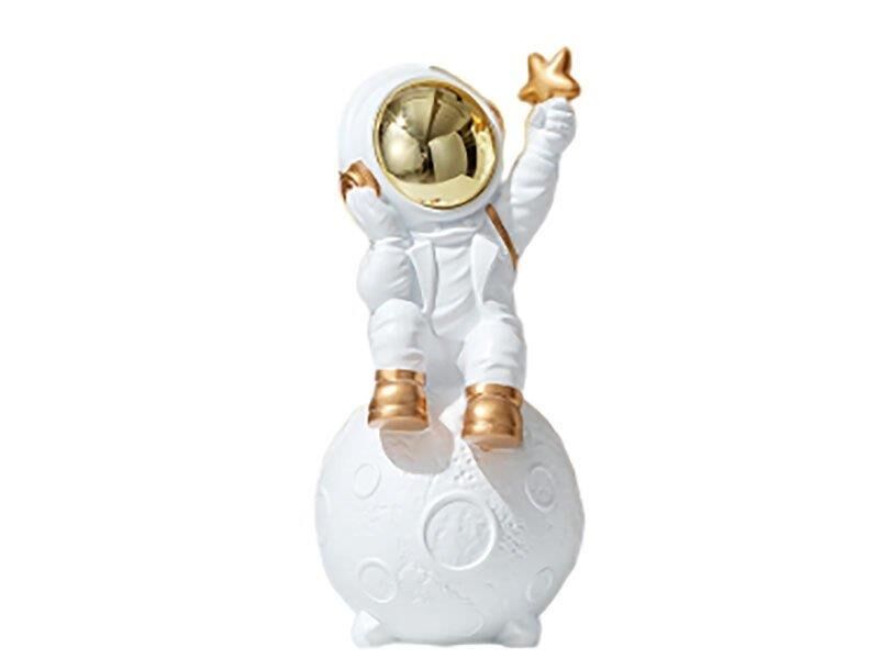 Astronaut On Moon White 12x13x26 Cm