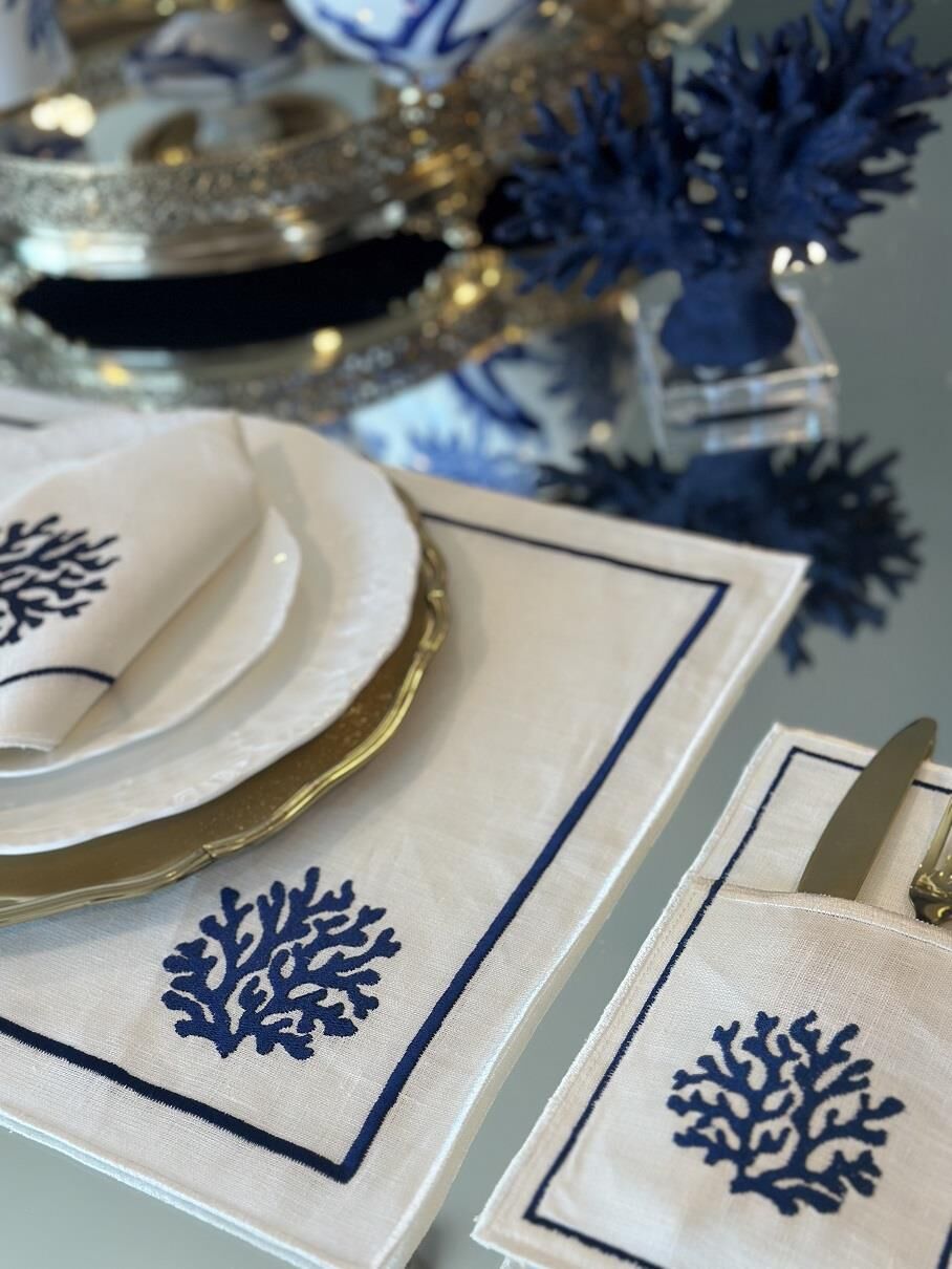 Lacivert Mercanlı 6 Kişilik Amerikan Servis 34x48 cm, Peçete 37 cm ve Kaşıklık Takımı