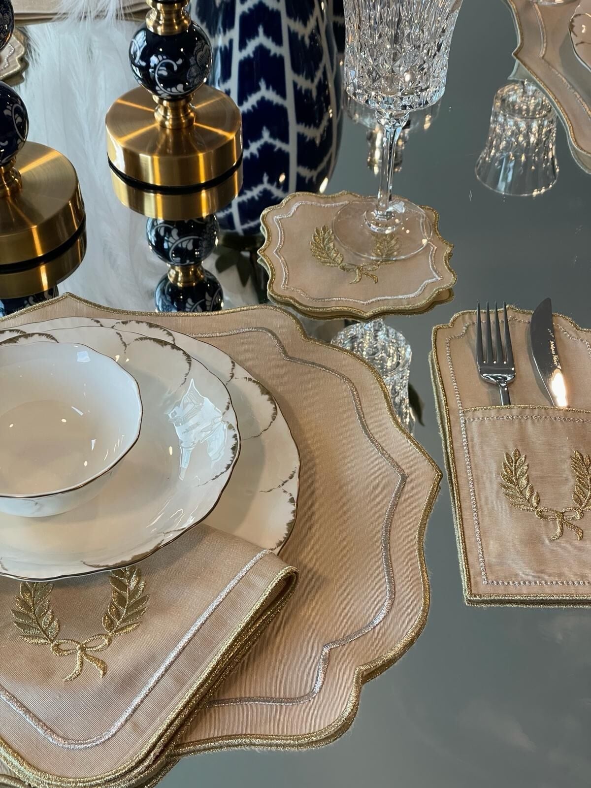 Gold-Gümüş Simli Bej Fay Amerikan Servis 37x47 cm