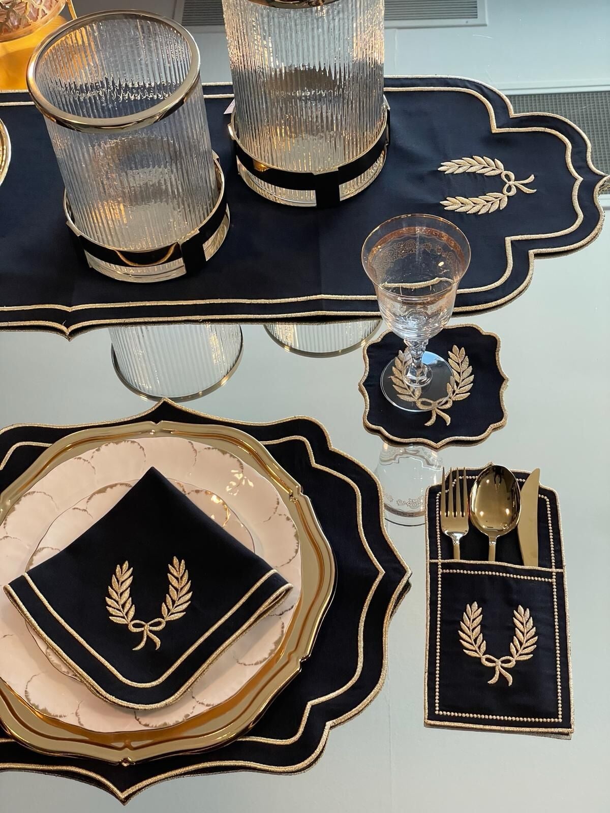 Gold Simli Siyah Fay Amerikan Servis 37x47 cm