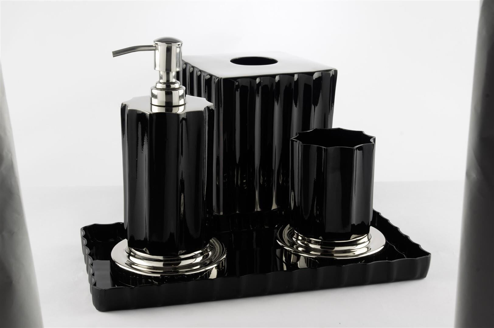 Riana Siyah Gümüş Tepsili Banyo Seti 30x15x20cm